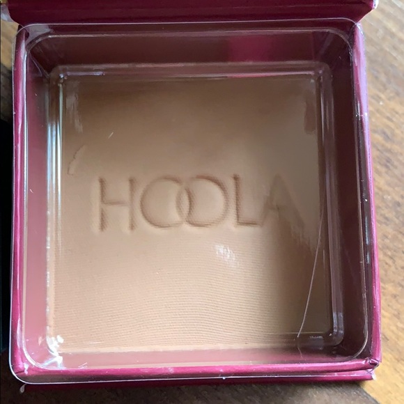 NEW benefit Hoola bronzer - Picture 4 of 4